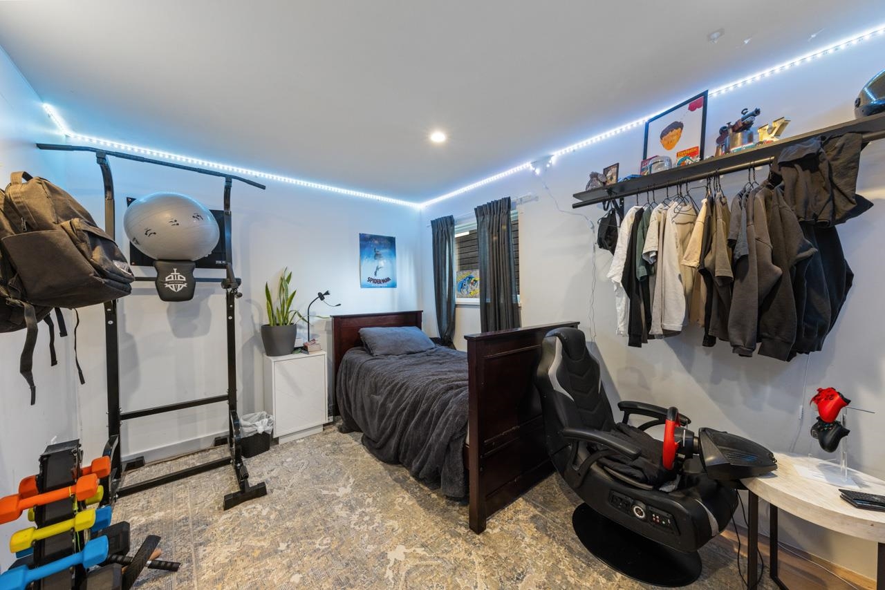 Listing image of 1110 DEEP COVE ROAD