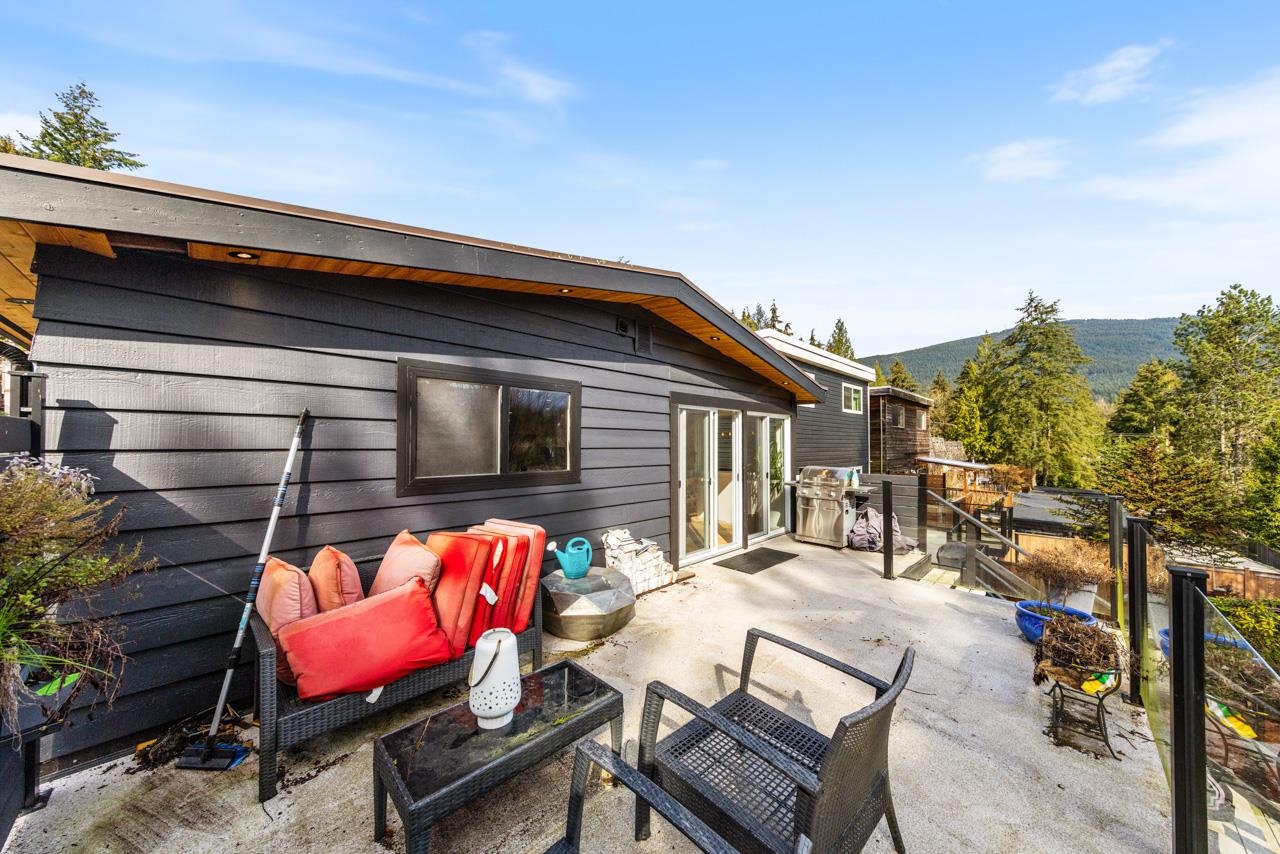 Listing image of 1110 DEEP COVE ROAD