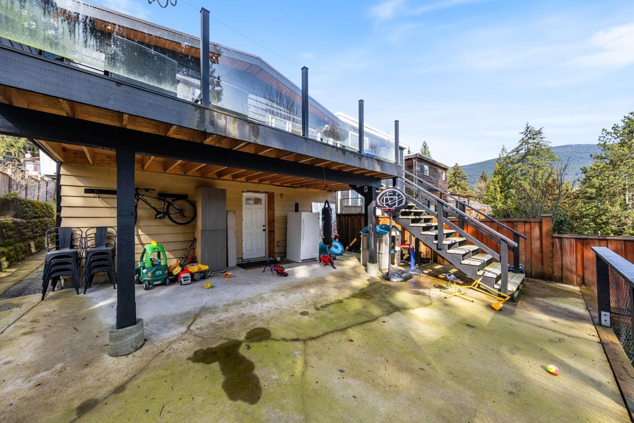 Listing image of 1110 DEEP COVE ROAD