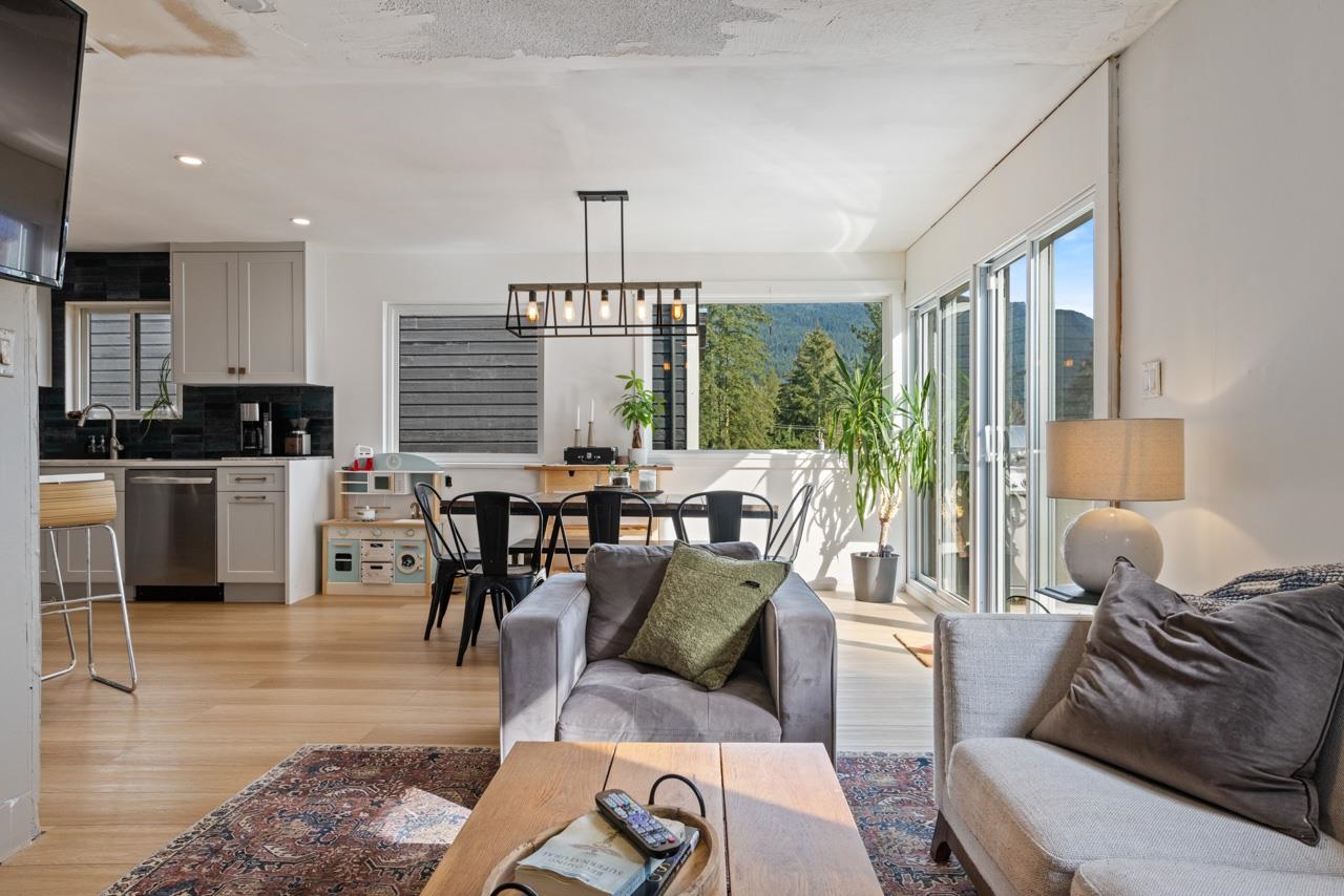 Listing image of 1110 DEEP COVE ROAD