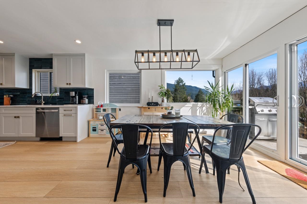 Listing image of 1110 DEEP COVE ROAD