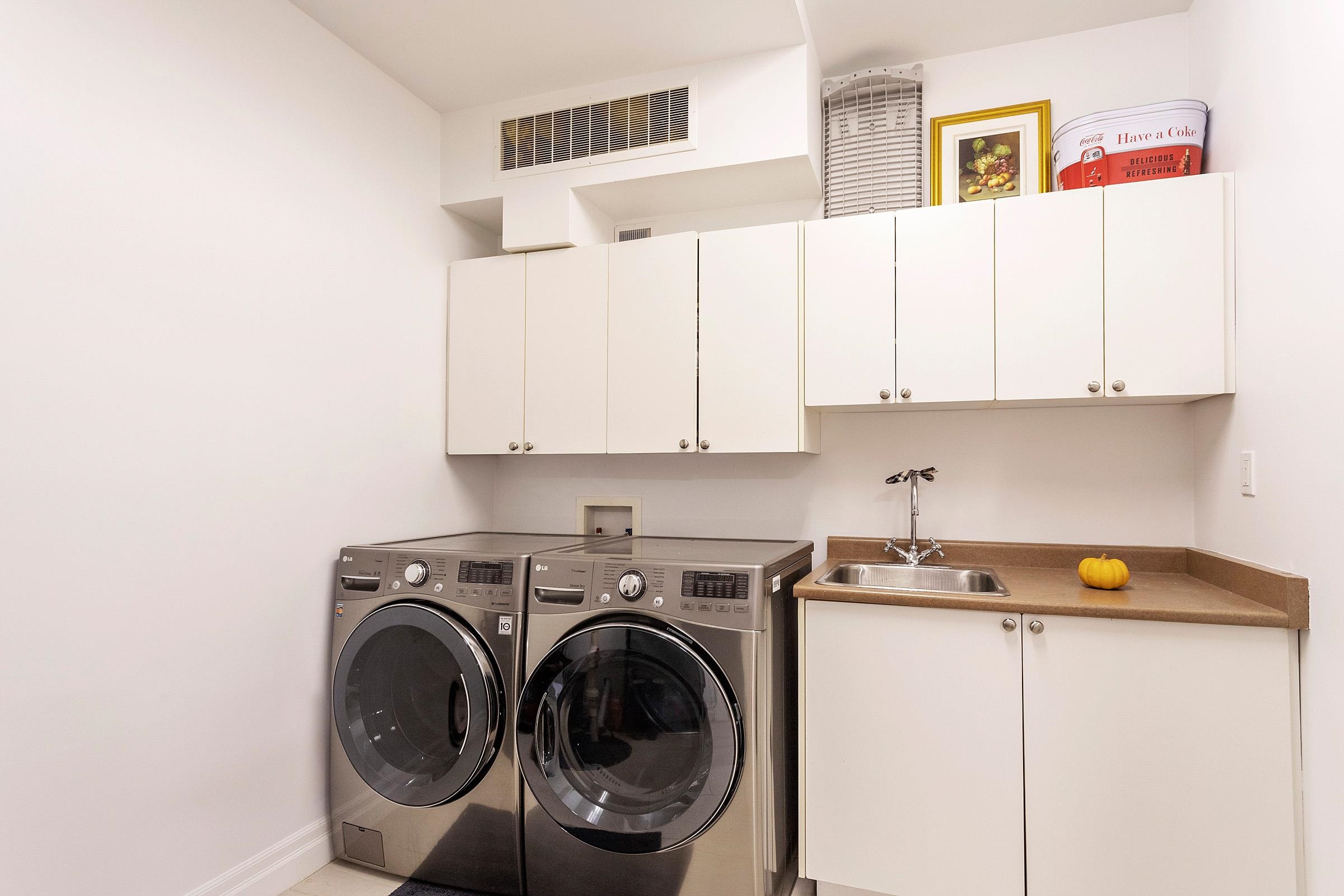 Listing image of 2459 MATHERS AVENUE