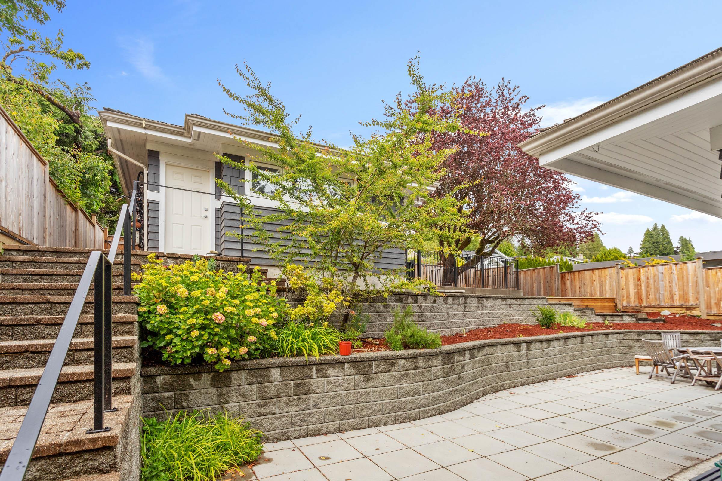Listing image of 2459 MATHERS AVENUE