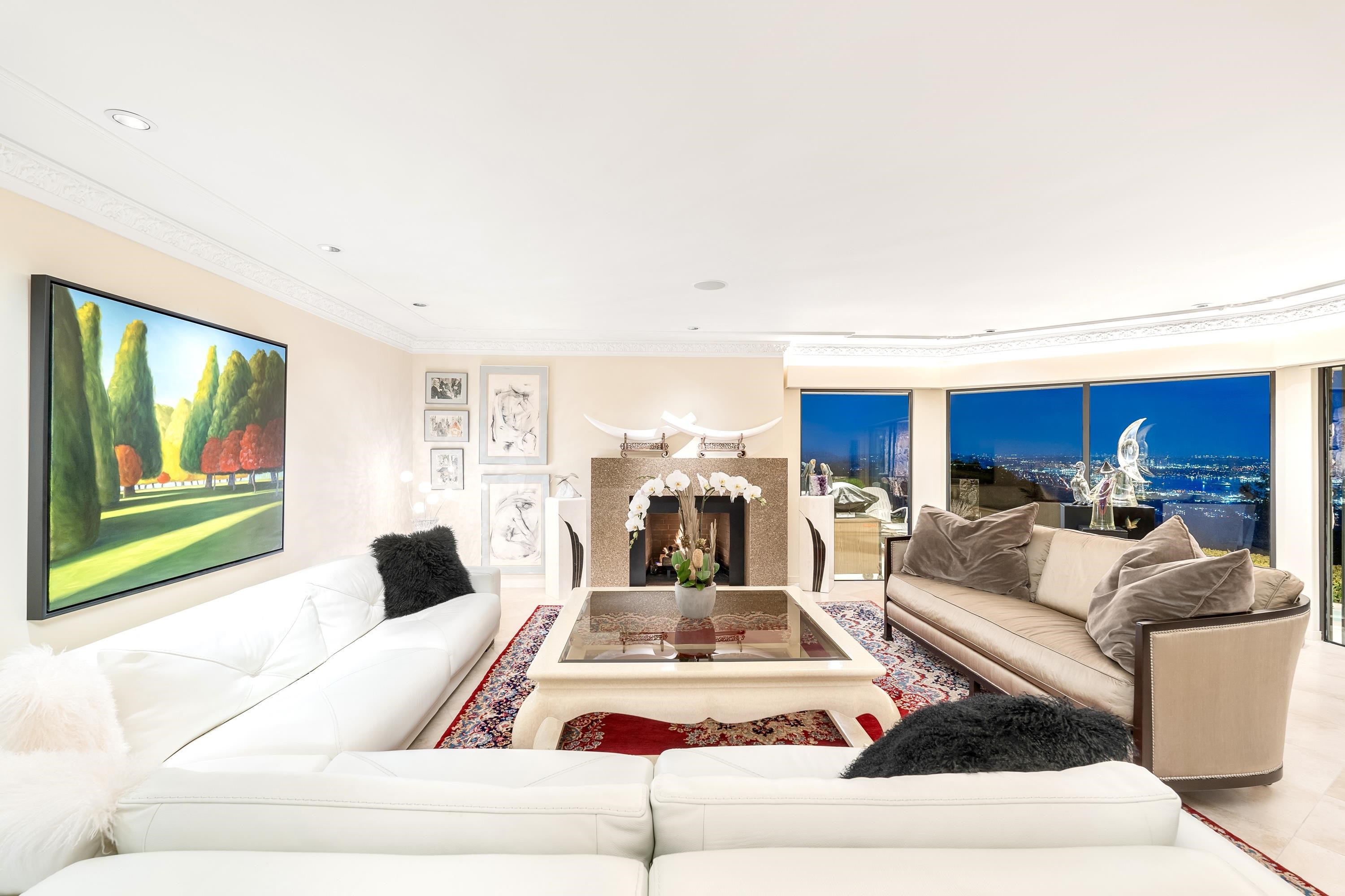 Listing image of 1485 CHARTWELL DRIVE