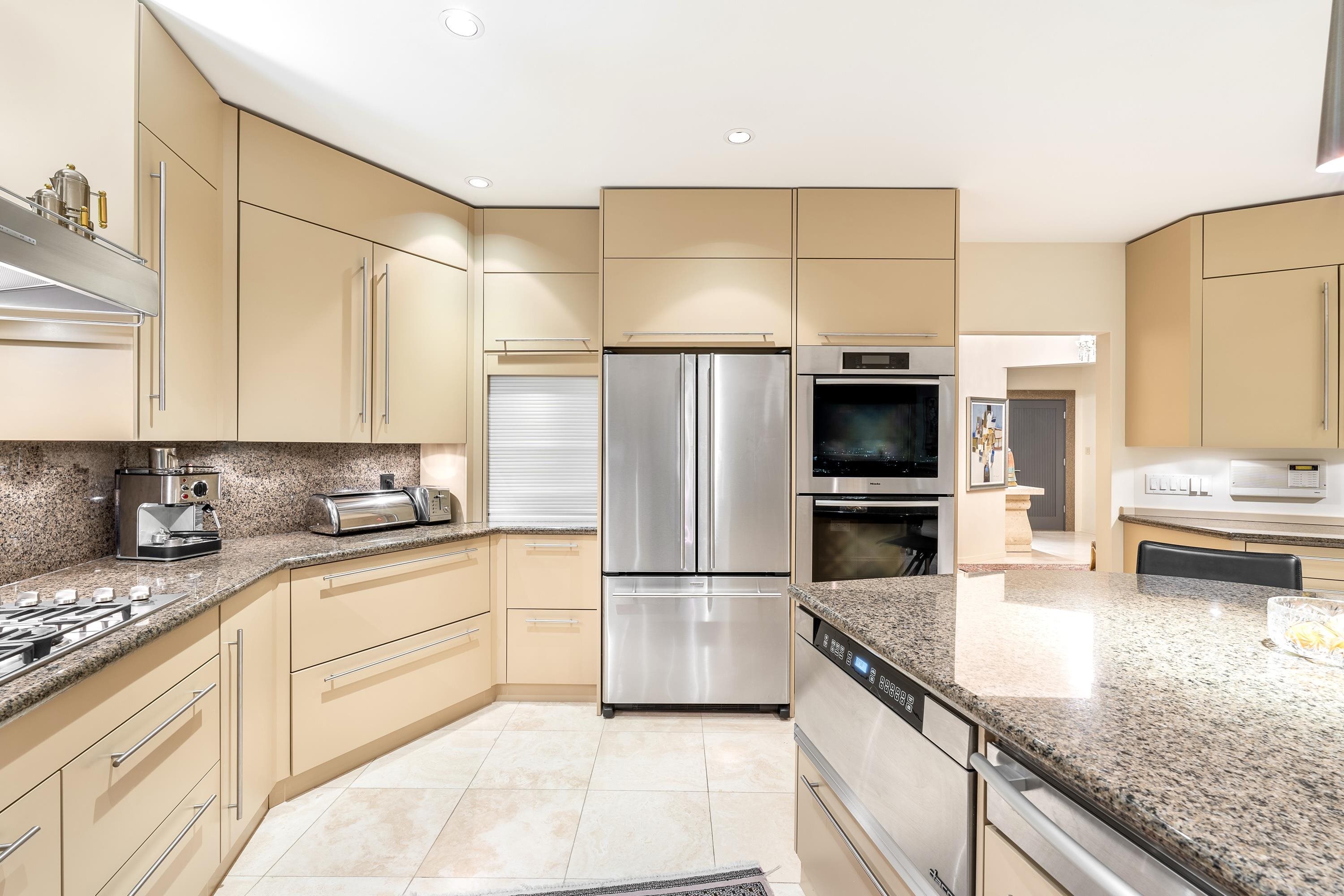 Listing image of 1485 CHARTWELL DRIVE