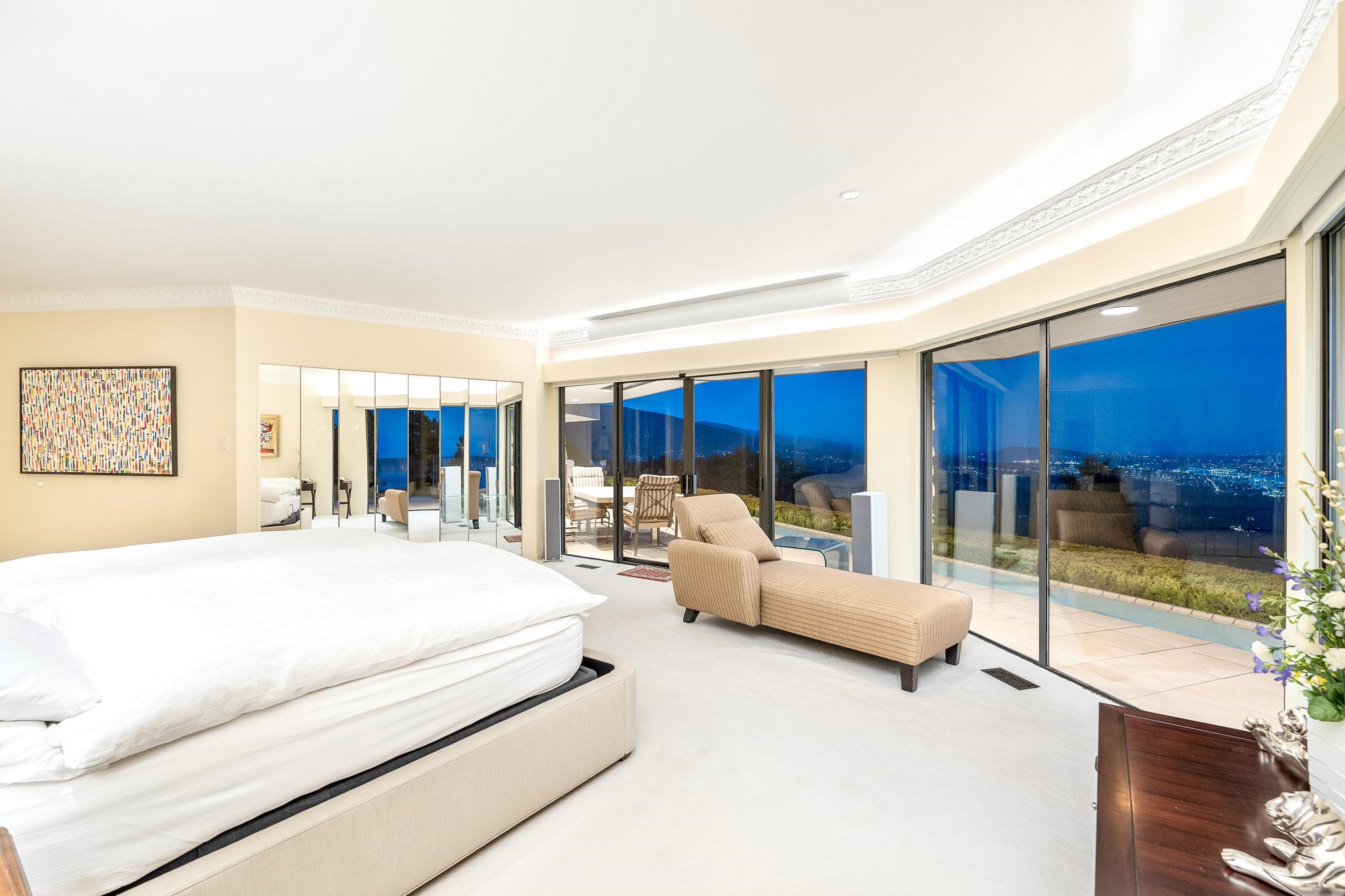 Listing image of 1485 CHARTWELL DRIVE