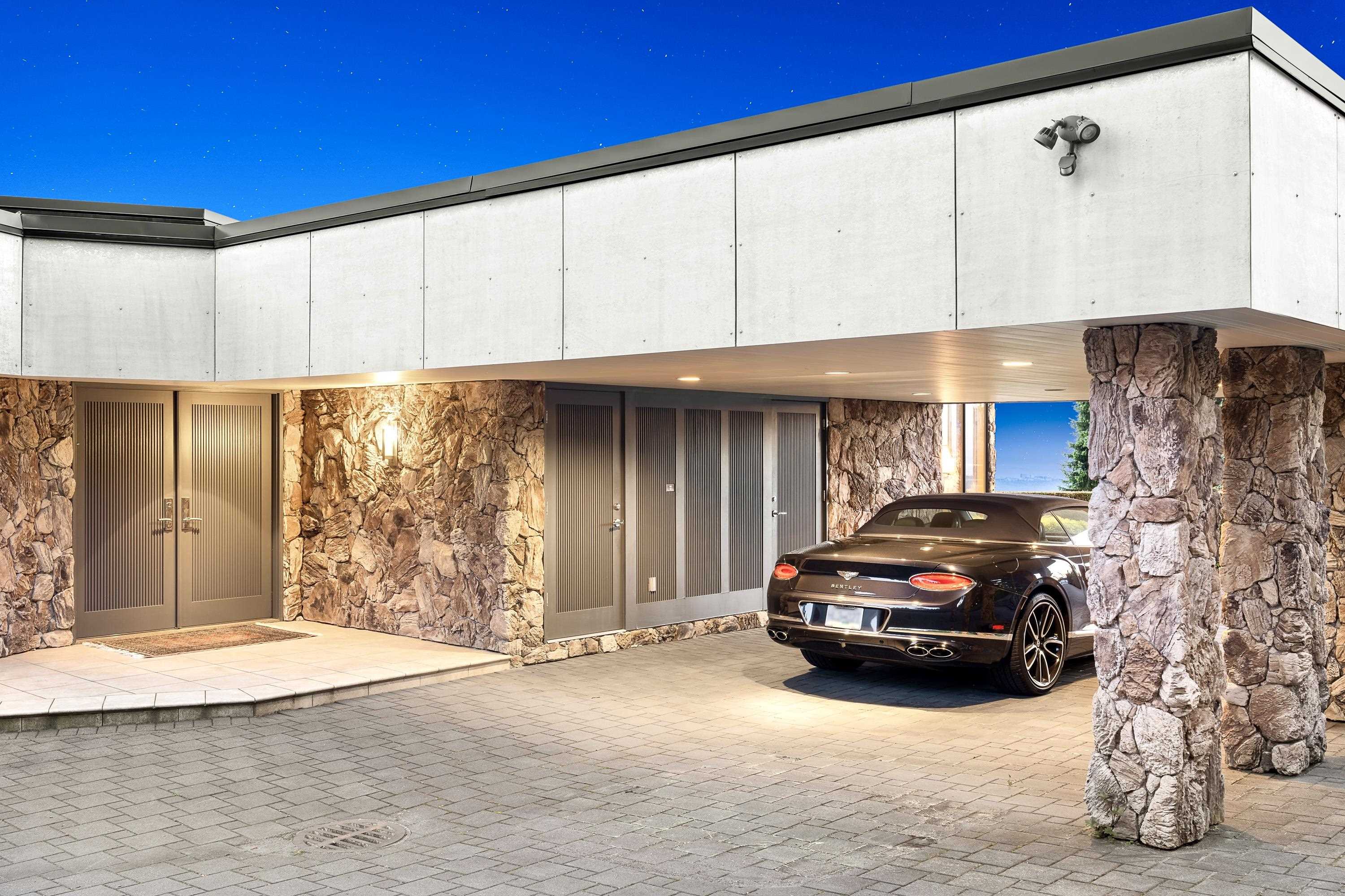 Listing image of 1485 CHARTWELL DRIVE
