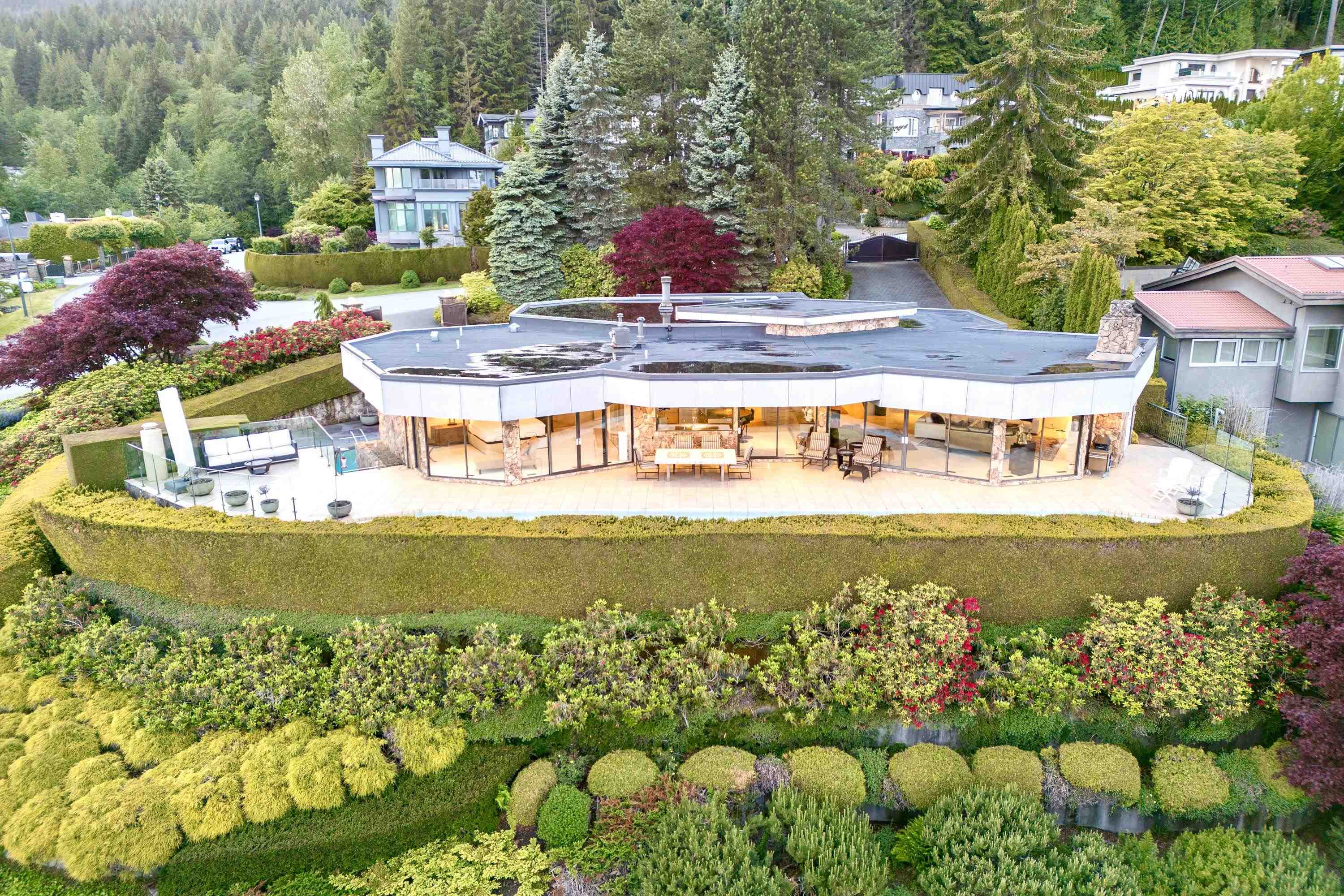 Listing image of 1485 CHARTWELL DRIVE
