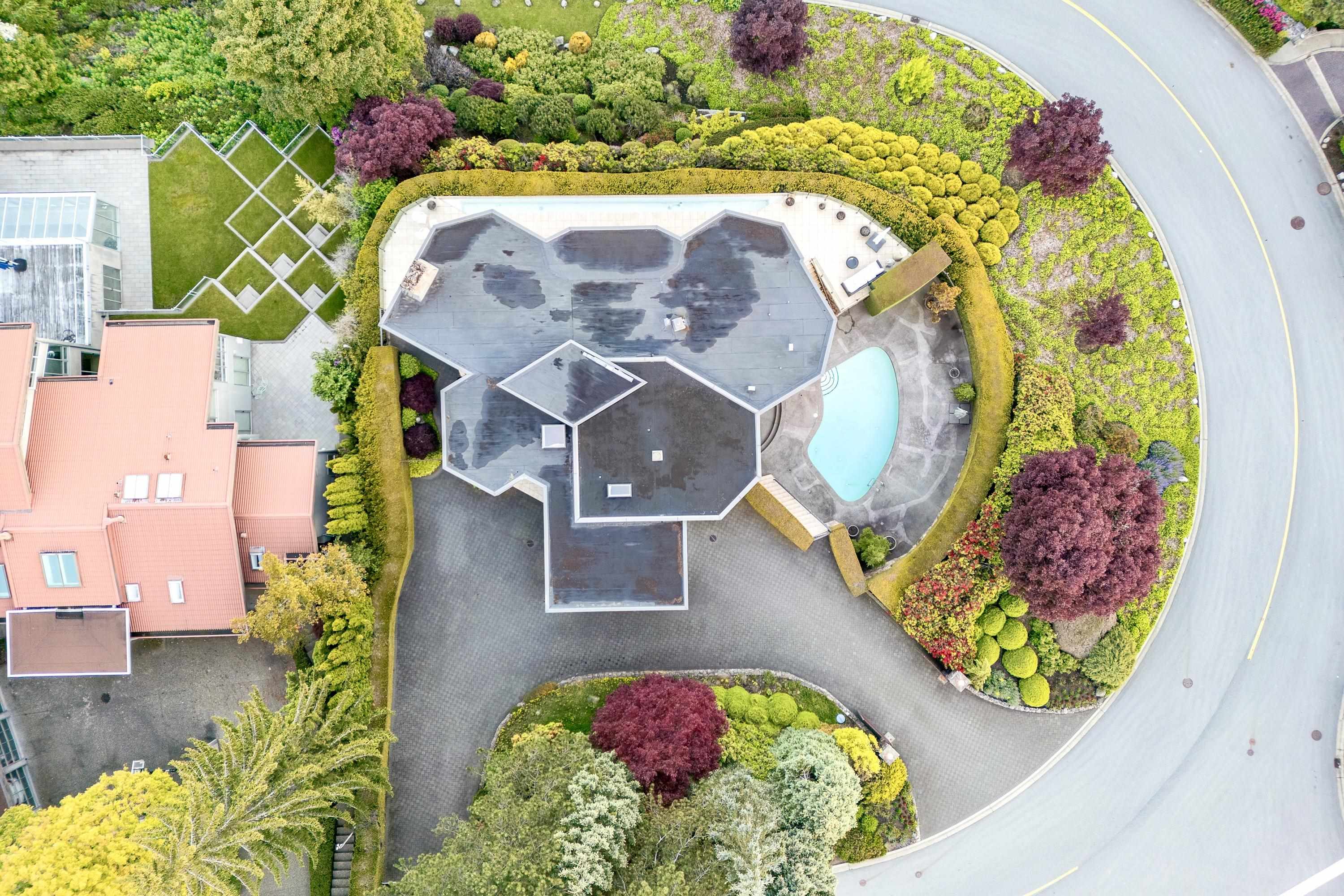 Listing image of 1485 CHARTWELL DRIVE