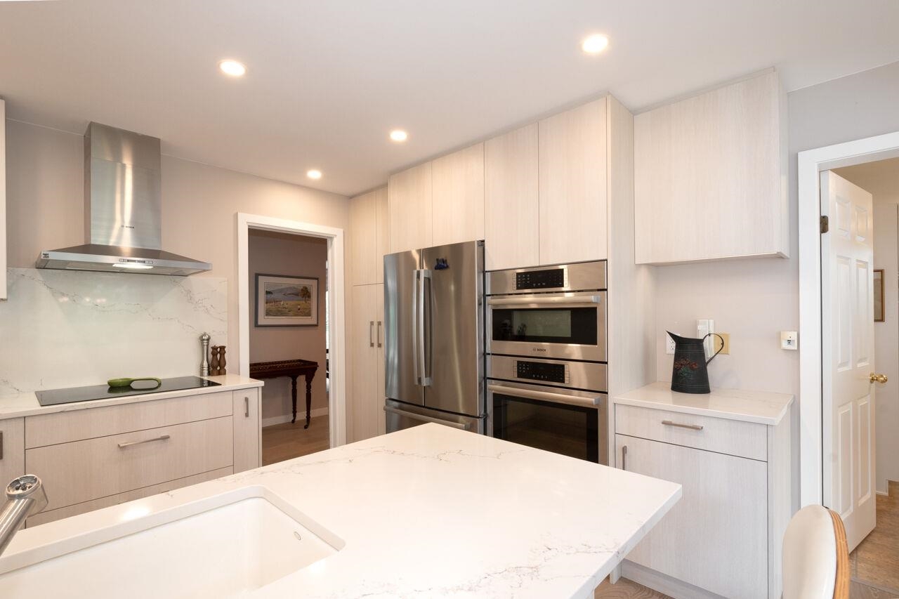 Listing image of 6739 DUFFERIN AVENUE