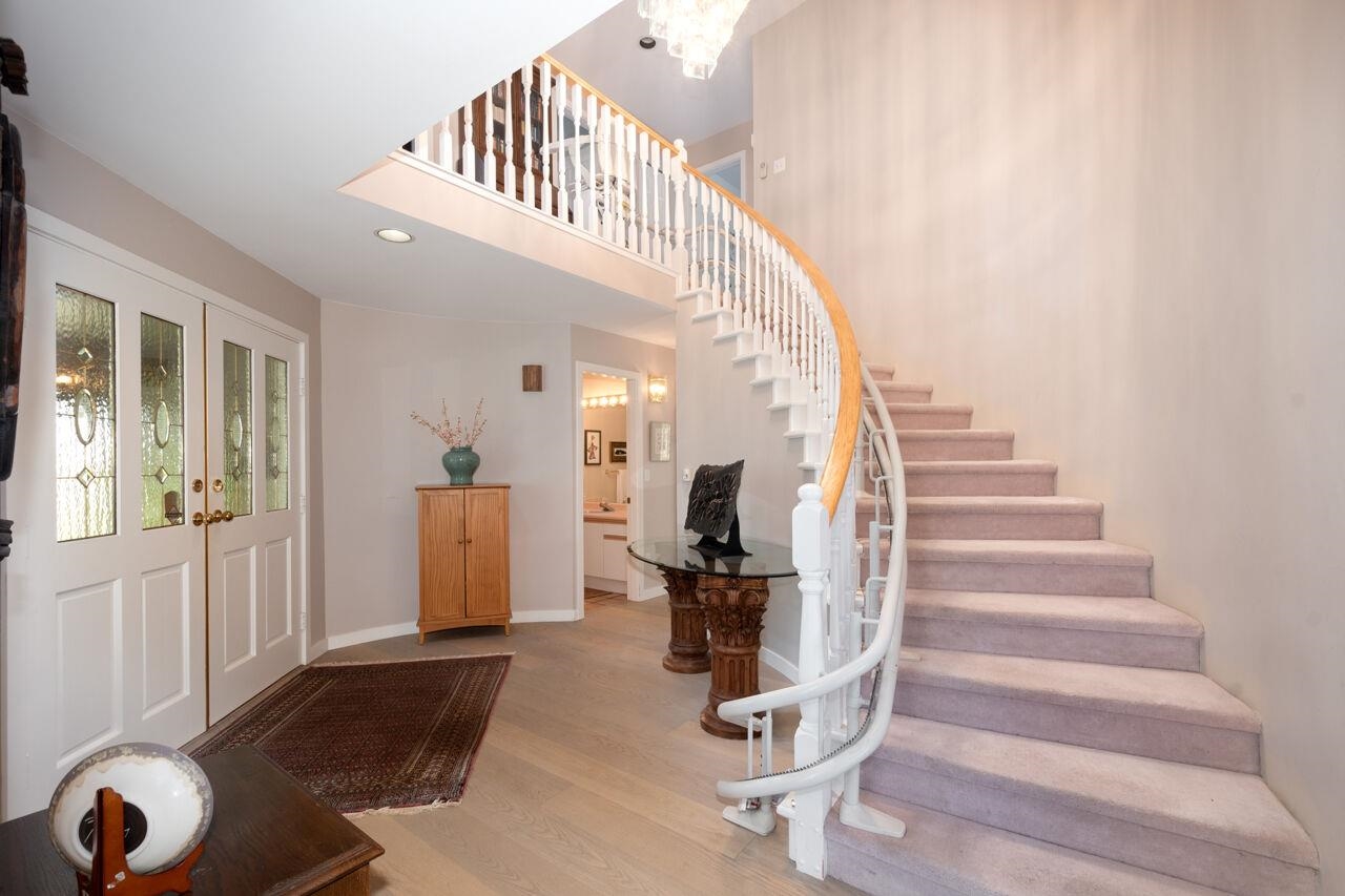 Listing image of 6739 DUFFERIN AVENUE