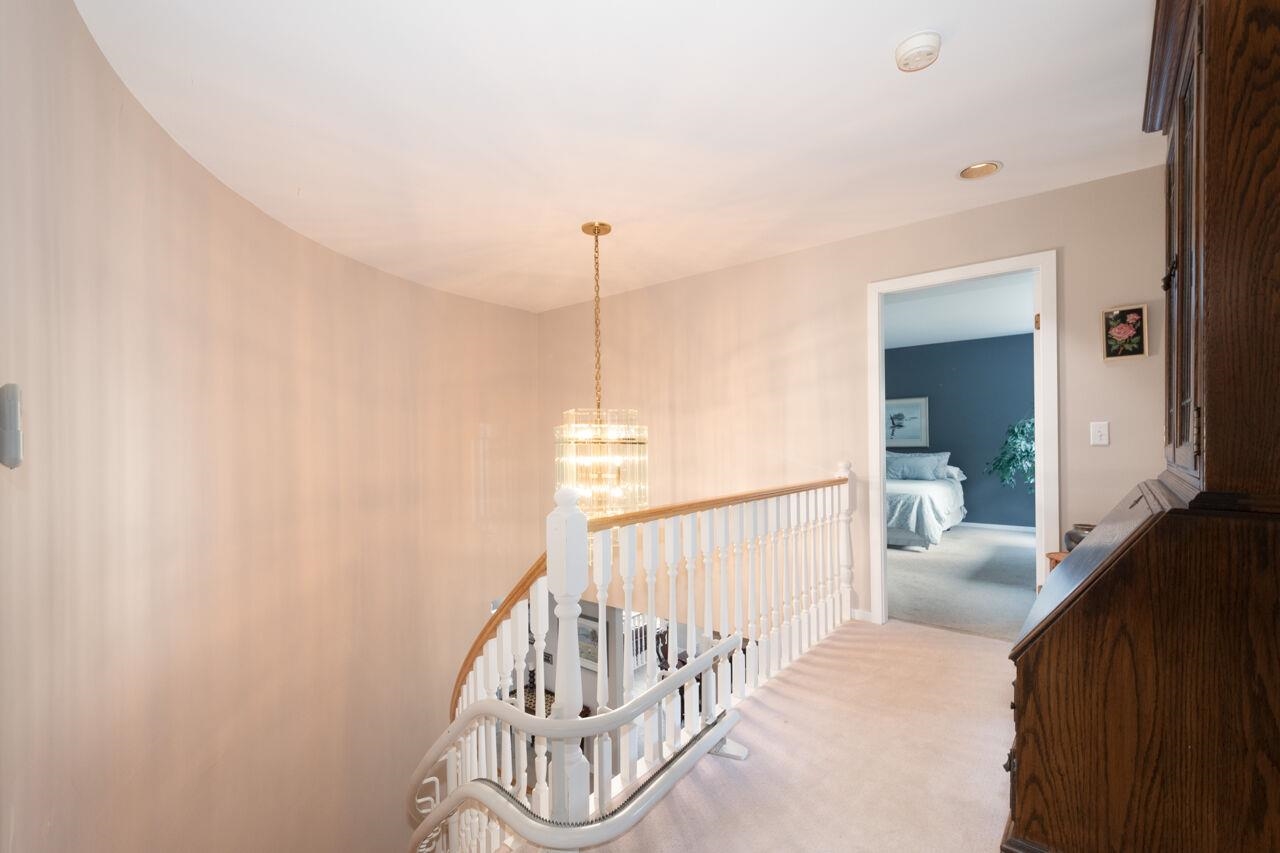 Listing image of 6739 DUFFERIN AVENUE