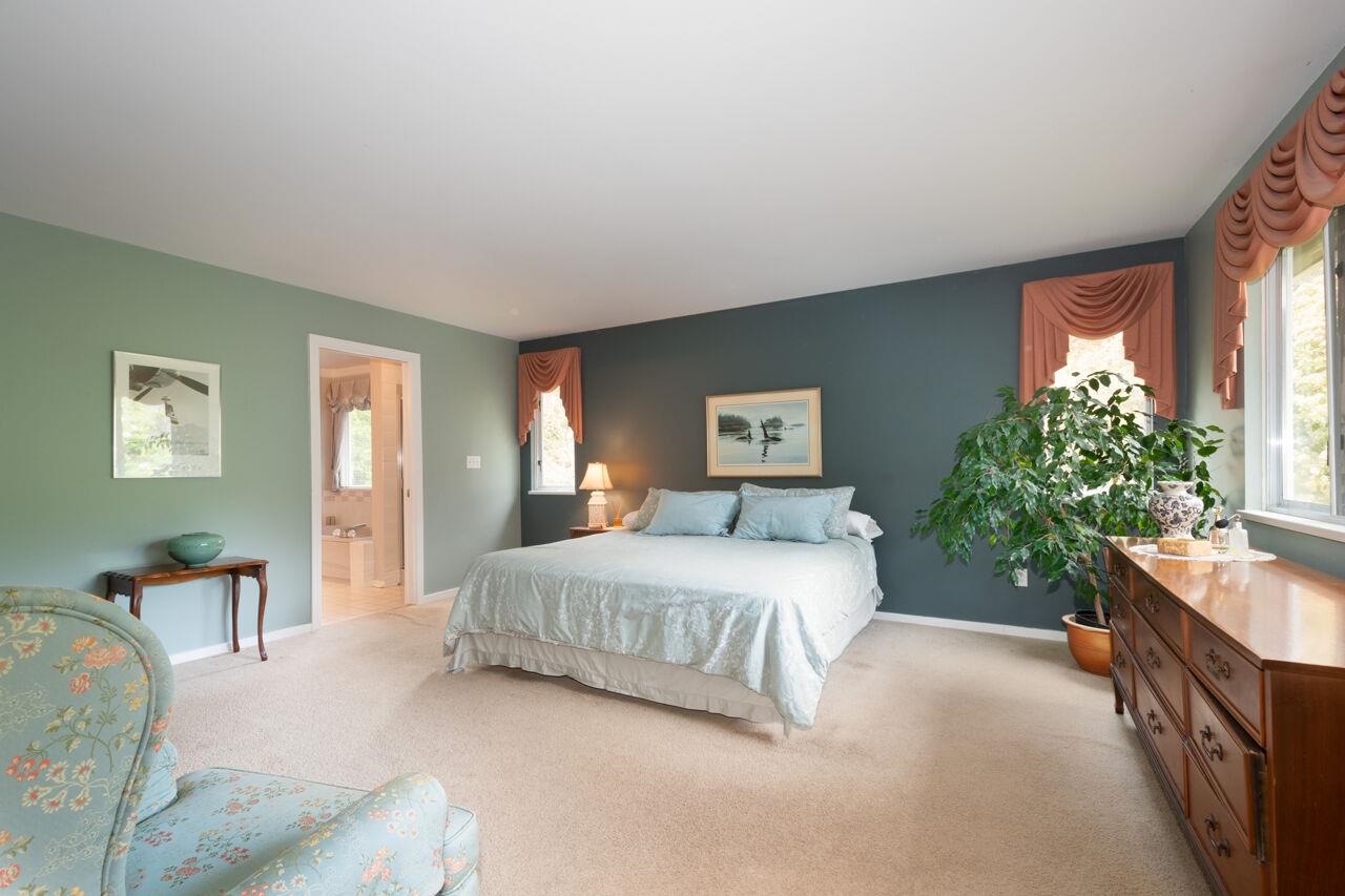 Listing image of 6739 DUFFERIN AVENUE