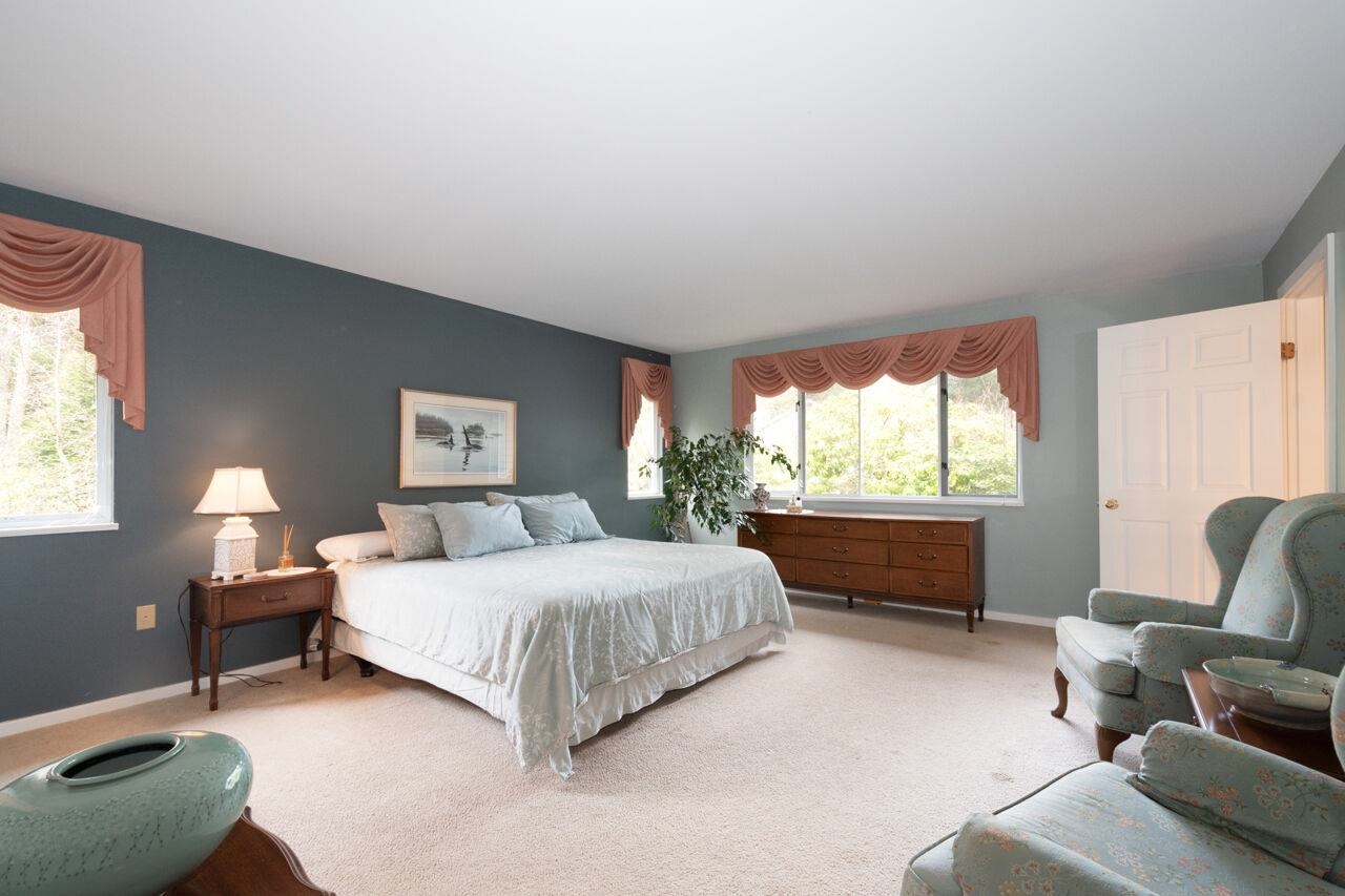 Listing image of 6739 DUFFERIN AVENUE
