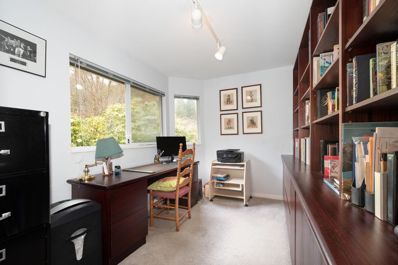 Listing image of 6739 DUFFERIN AVENUE