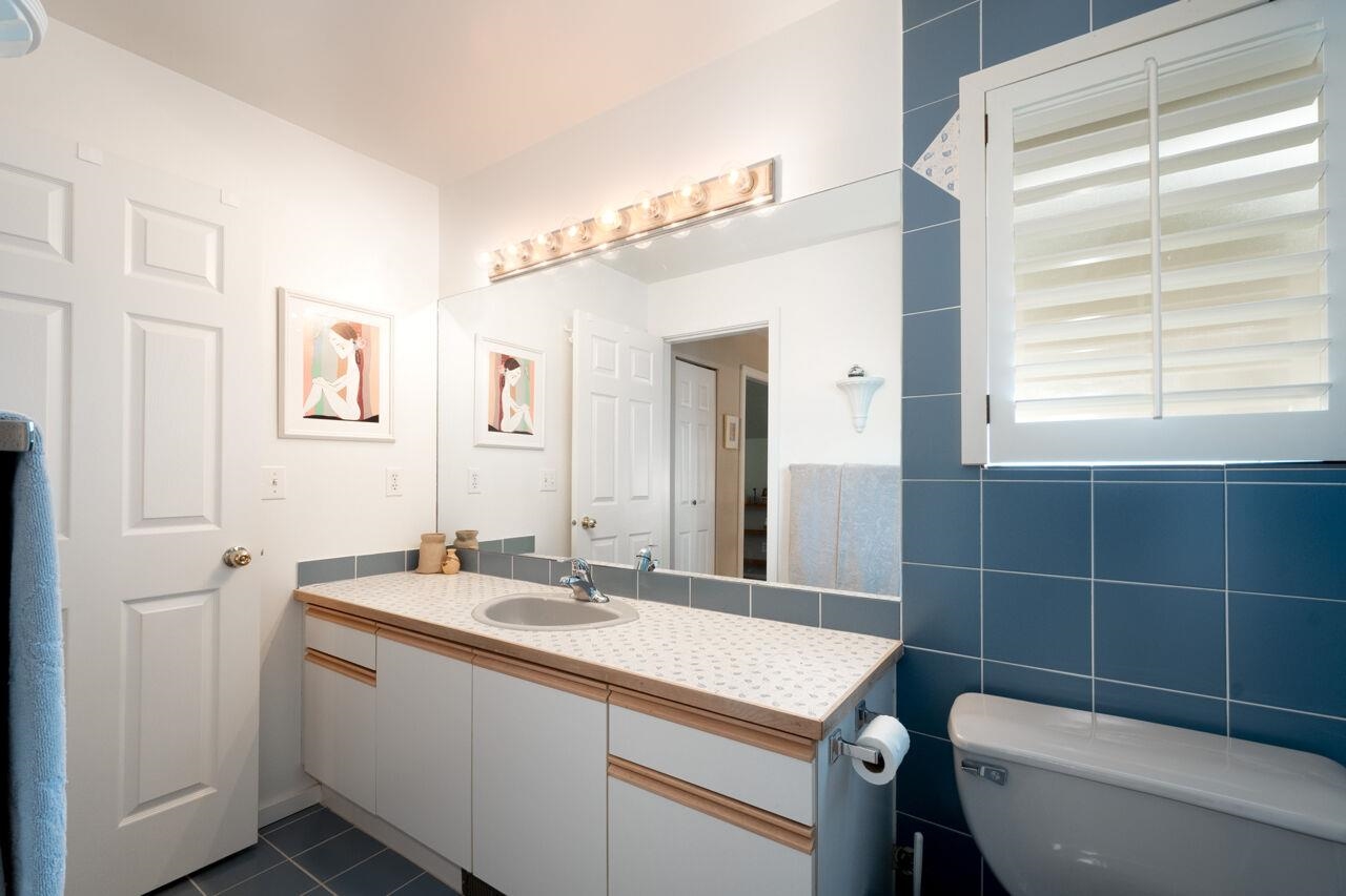 Listing image of 6739 DUFFERIN AVENUE