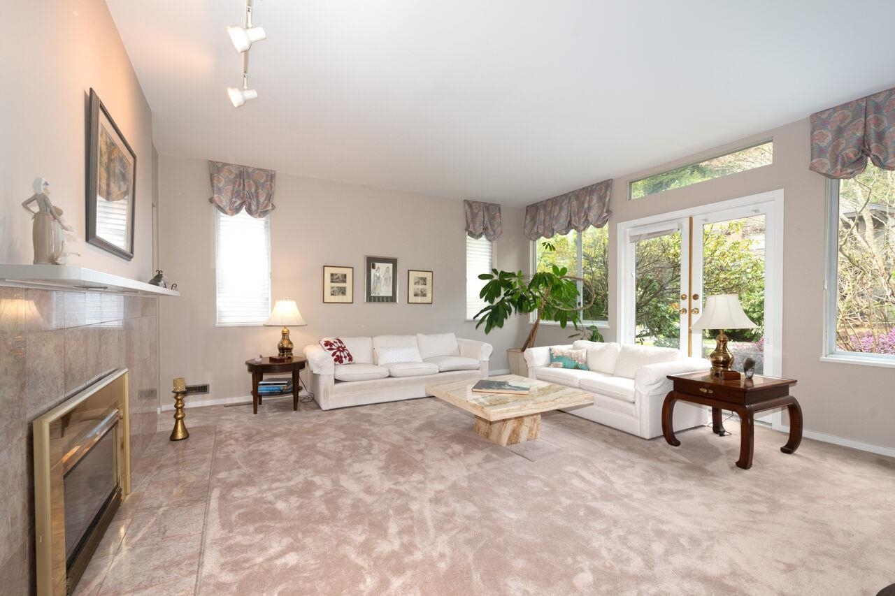 Listing image of 6739 DUFFERIN AVENUE