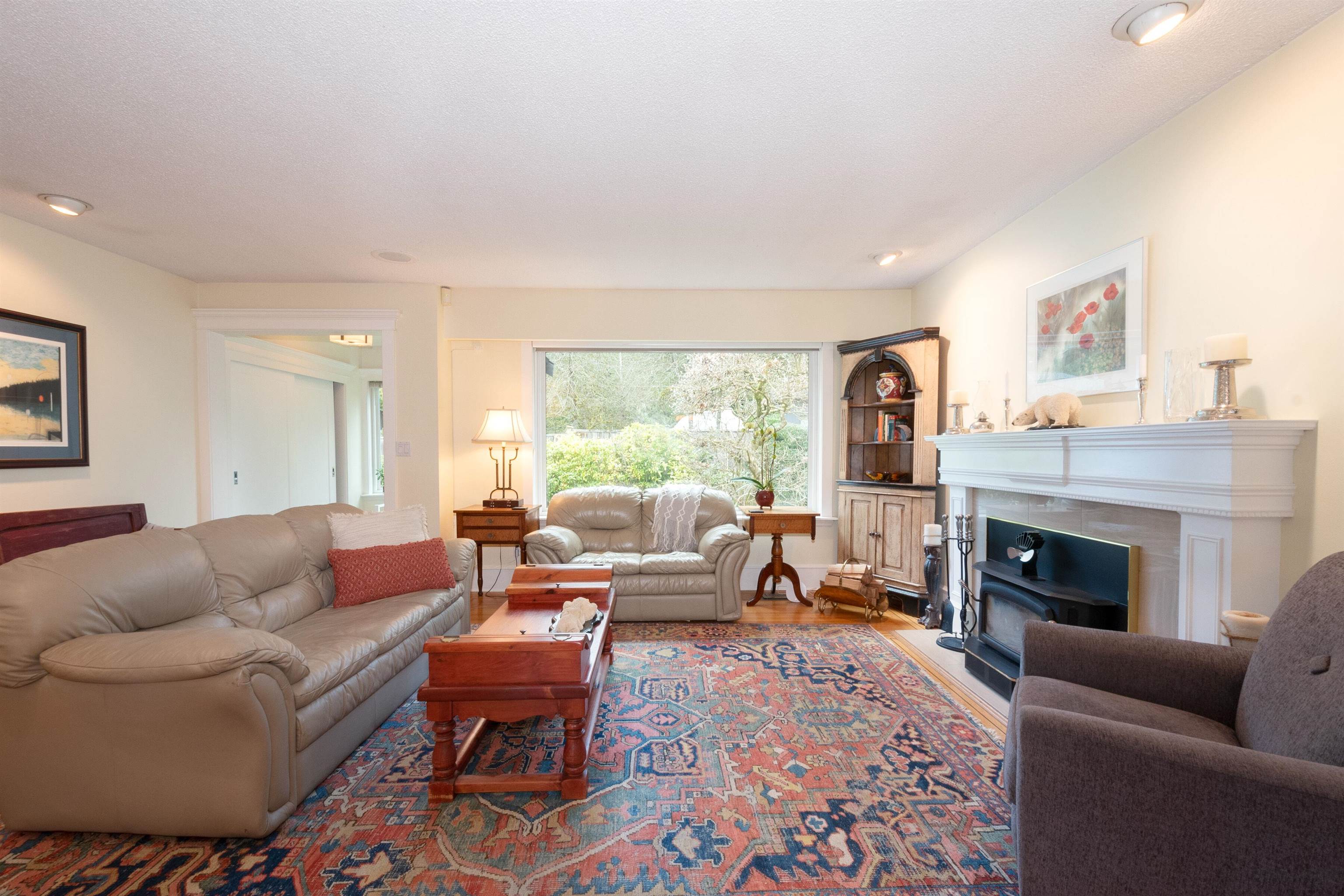 Listing image of 2288 RIVERSIDE DRIVE