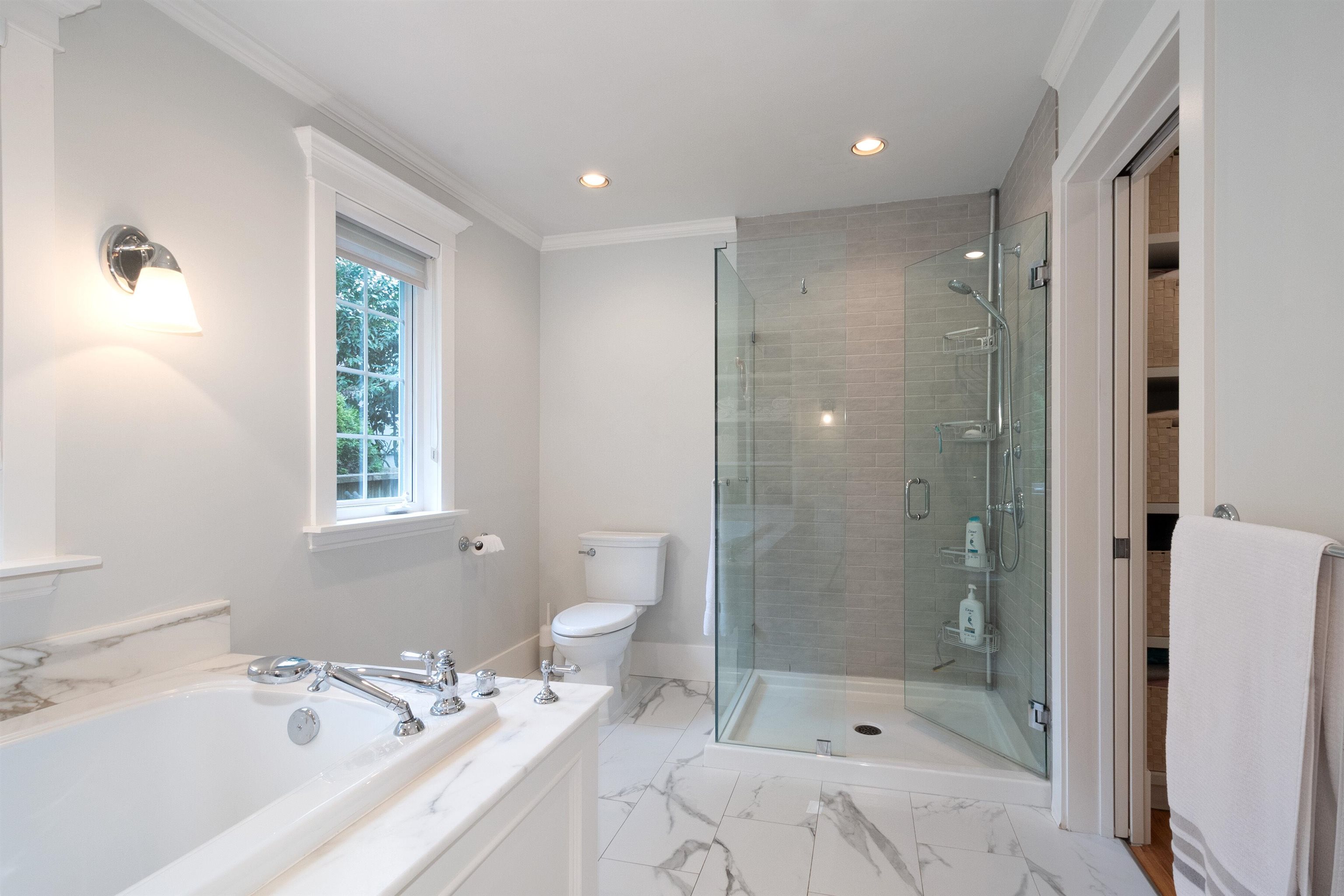 Listing image of 2288 RIVERSIDE DRIVE