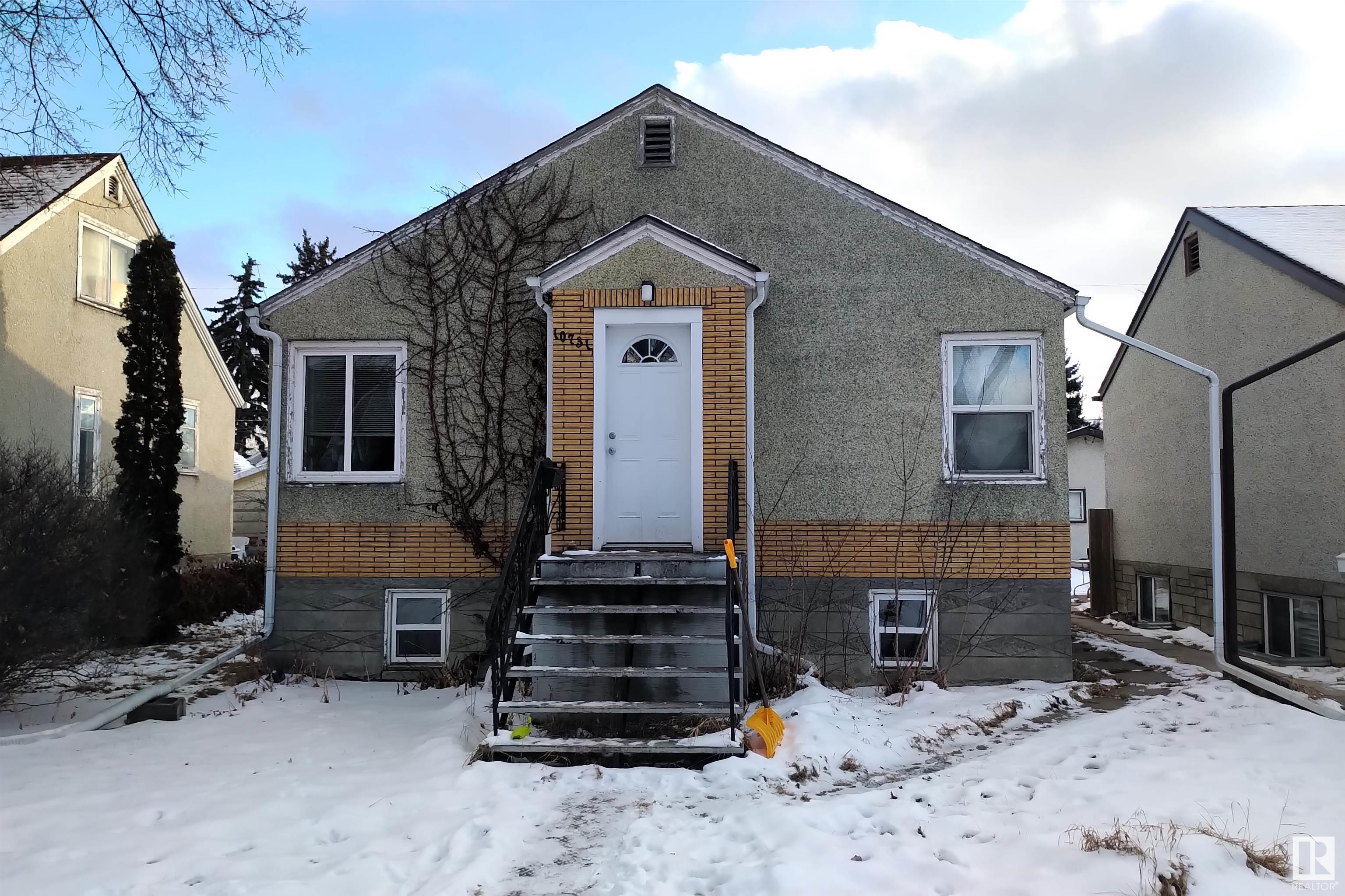 Queen Alexandra Detached Single Family for sale:  2 bedroom 715.81 sq.ft. (Listed 2024-02-15)